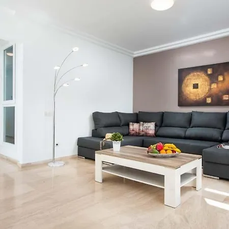 Villa Playa De Fanabe Sleeps 8 Pool Air Con Wifi