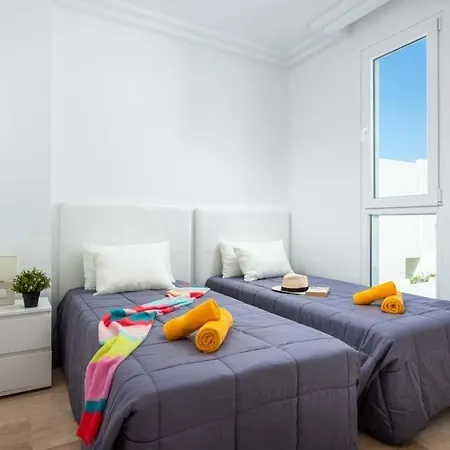 Playa De Fanabe Sleeps 8 Pool Air Con Wifi Villa